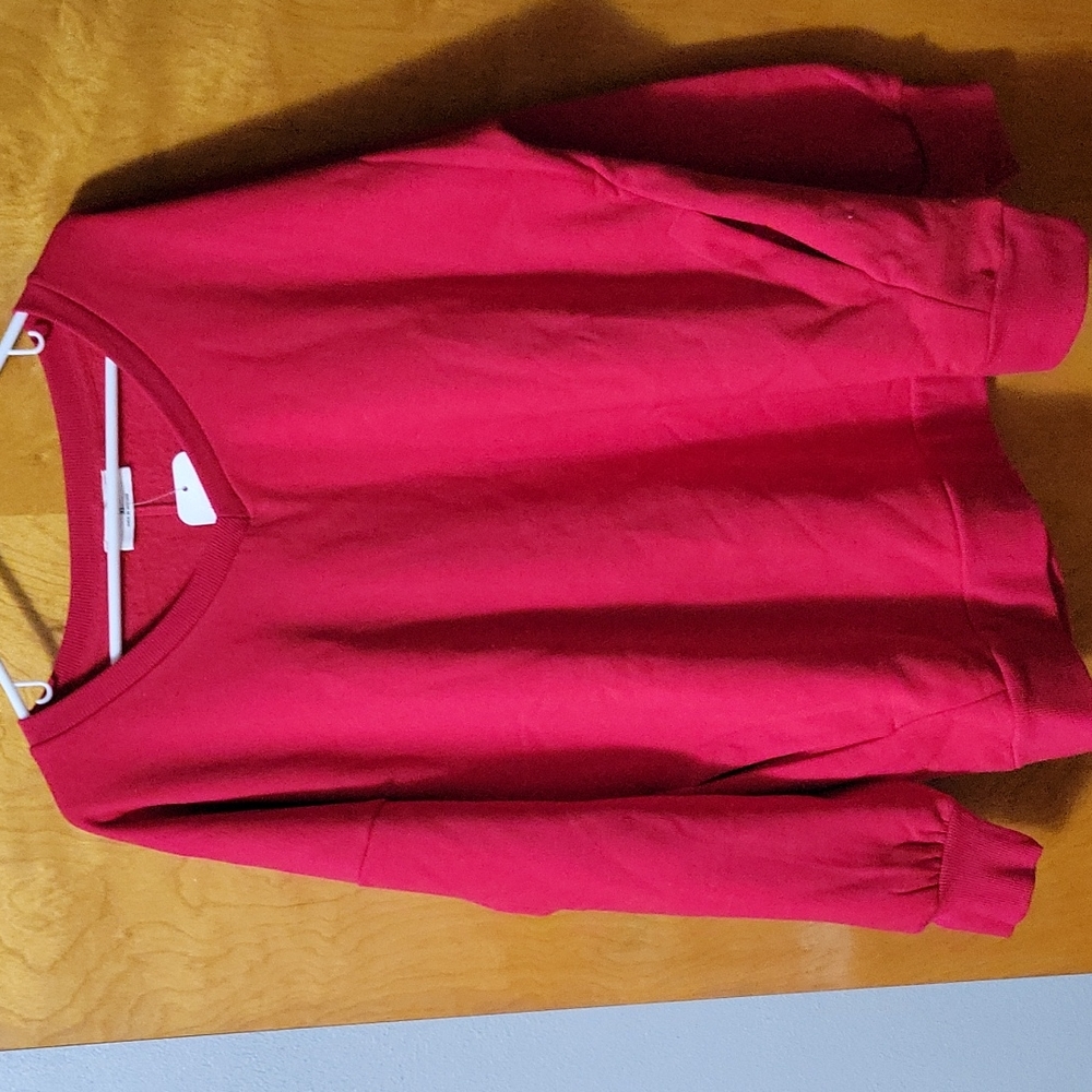 V neck pocket sweatshirt